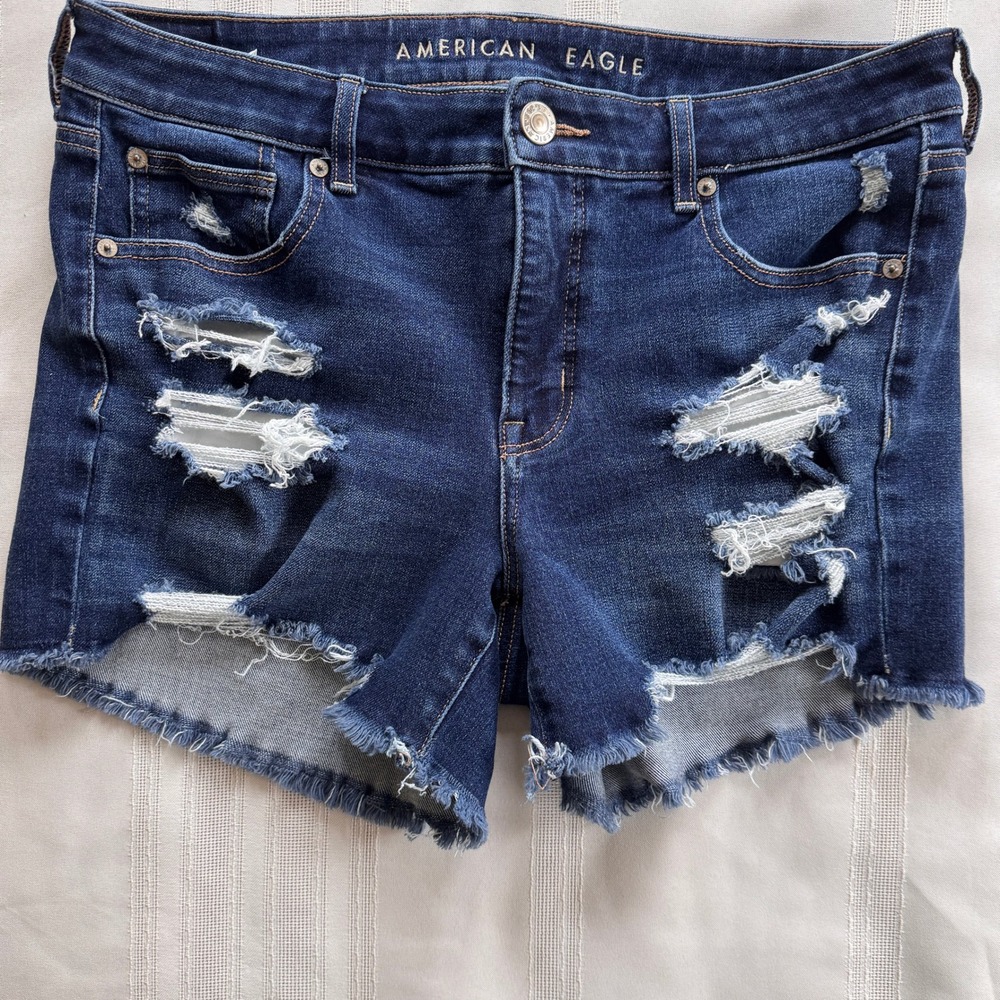 American Eagle The Dream Short Distressed Denim Raw Hem Dark Wash Size 12